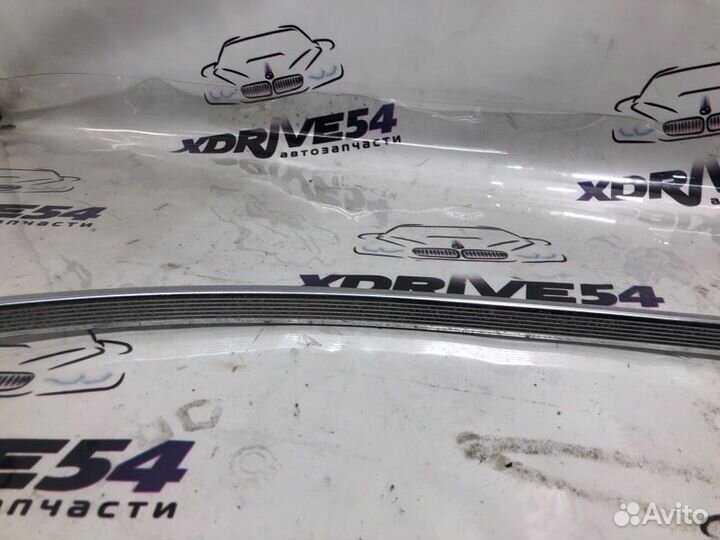 Молдинг двери правый Mercedes-Benz C-Class W204