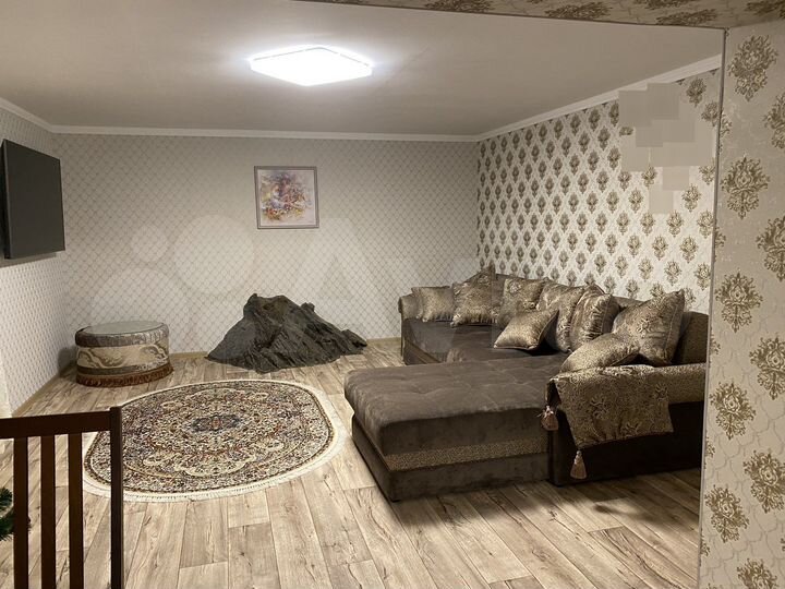 Дом 300 м² на участке 10 сот.