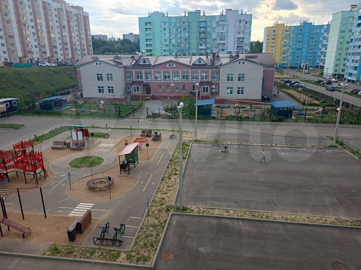 3-к. квартира, 80 м², 4/10 эт.