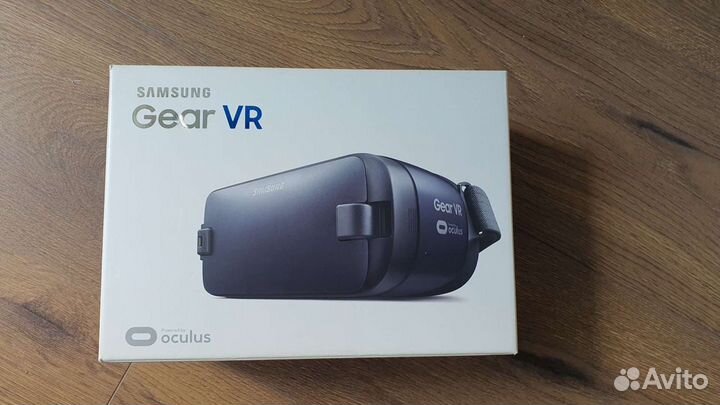 Samsung gear VR с двумя джойстиками