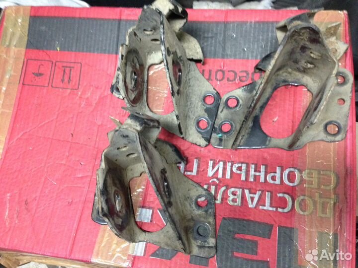 Кронштейн рычага Nissan X-Trail Т 32