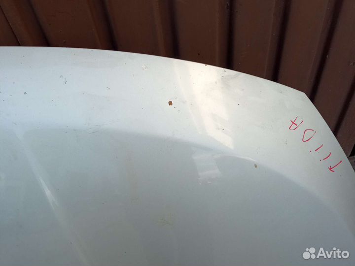 Капот Nissan Tiida