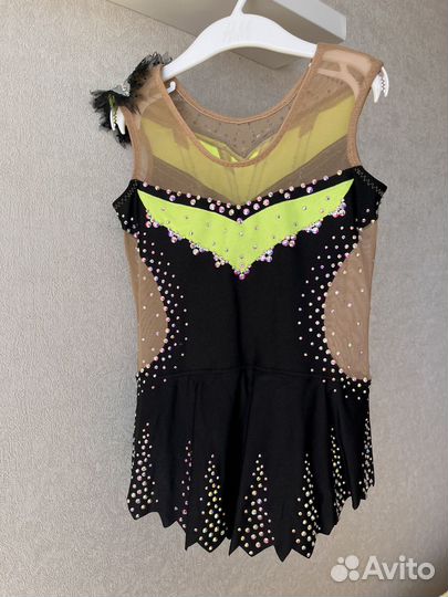 Гимнастические купальники 10 шт