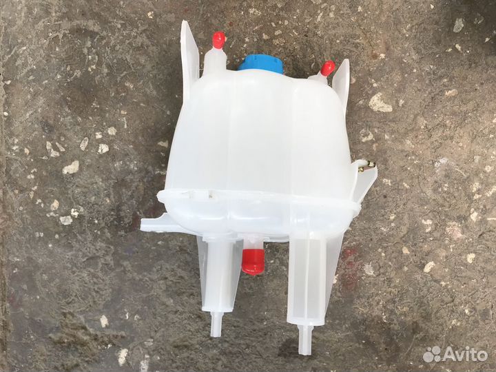 Расширительный бачок Пежо Боксер 3 (новый) kale