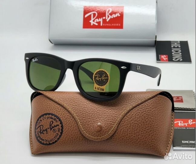 Солнцезащитные очки Ray-Ban Wayfarer стекло