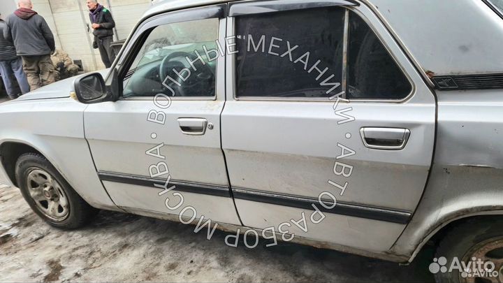 Двери капот на Волгу 31105 бампер
