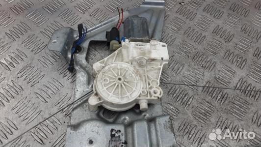 Стеклоподъемник передний левый mercedes benz sprin