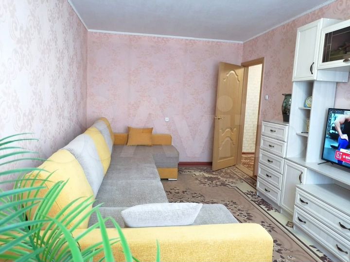 2-к. квартира, 54 м², 2/5 эт.