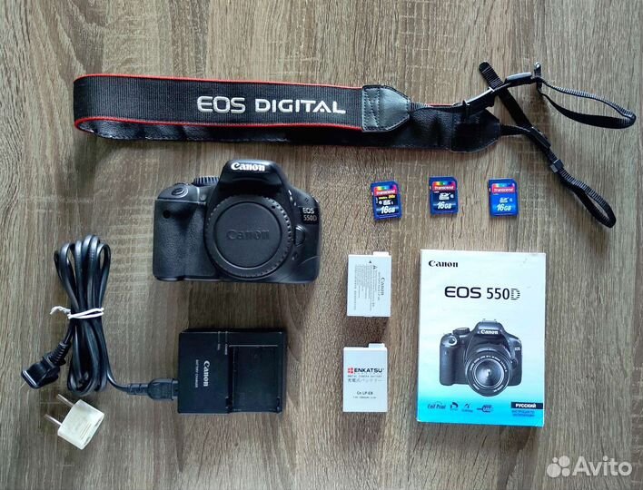 Зеркальный фотоаппарат Canon 550d