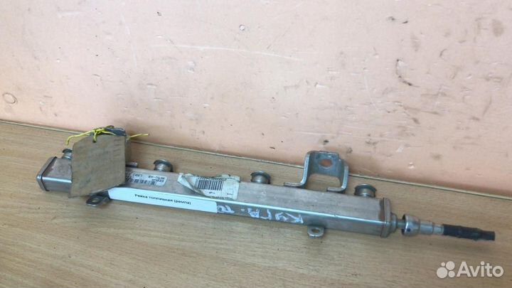 Рейка топливная (рампа) Ford Kuga 1