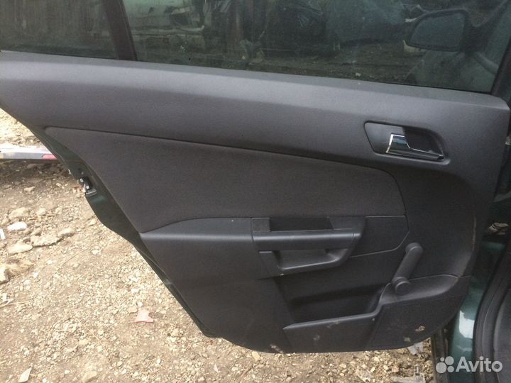 Комплект обшивок Опель Астра Н седан 2010г.в МКПП