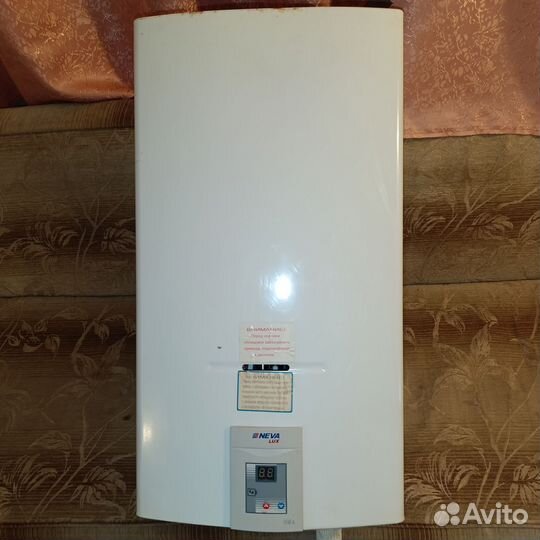 Продам Газовую колонку Нева люкс 6014