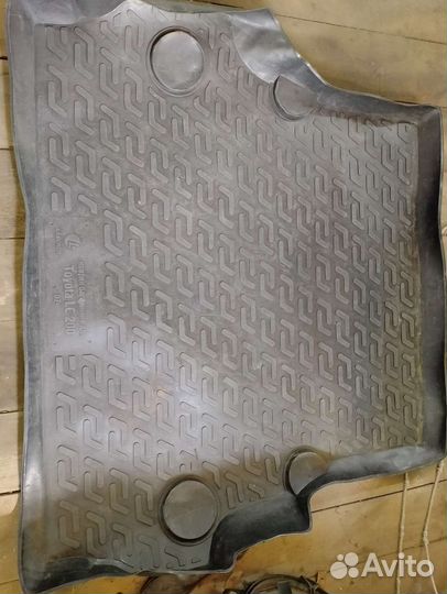 Коврик в багажник toyota land cruiser 200