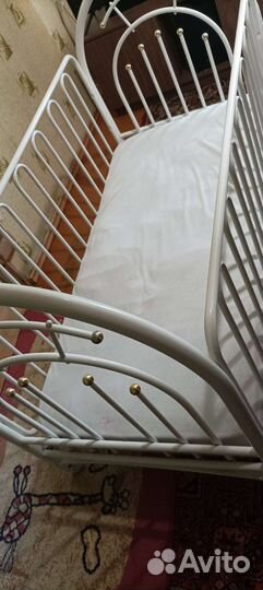 Детская кровать с матрасом