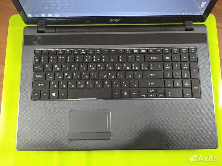 Ноутбук Acer 7250G 17.3 дюйма на SSD+HDD