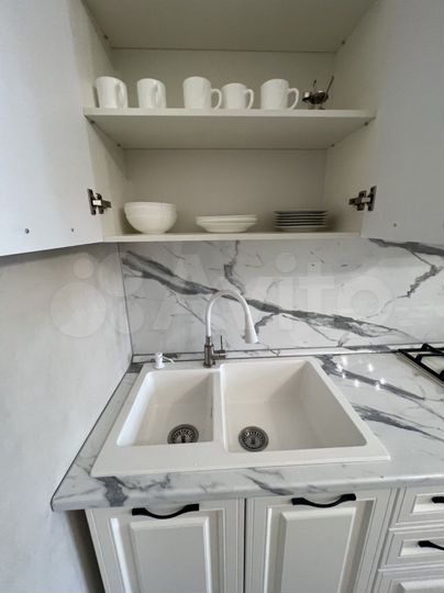 2-к. квартира, 72 м², 4/18 эт.