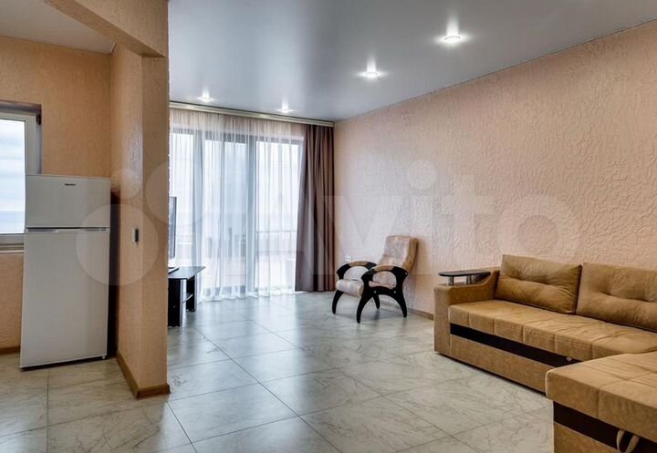 3-к. квартира, 80 м², 1/2 эт.