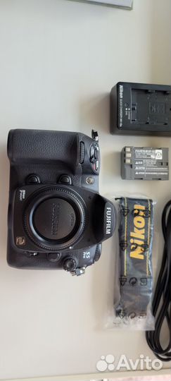 Профессиональный Fujifilm S5 Pro легенда