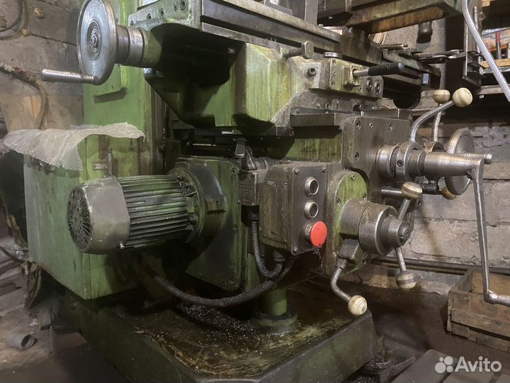 6Р11 Станок вертикальный консольно-фрезерный