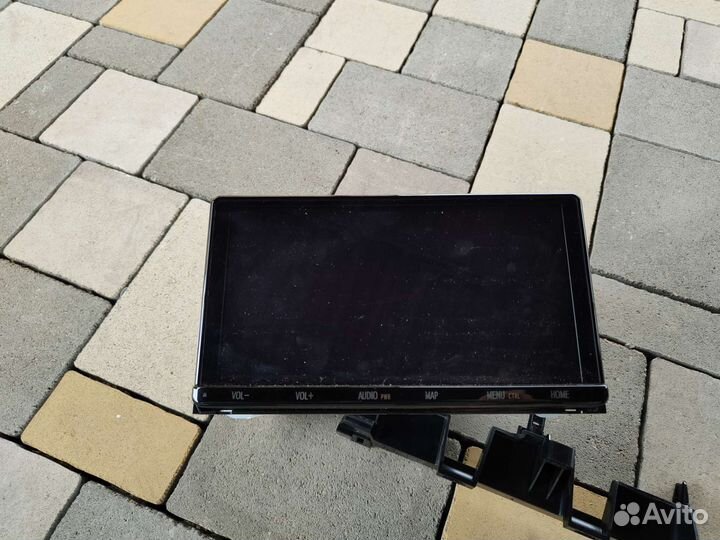 Штатное головное устройство Toyota Prado 150