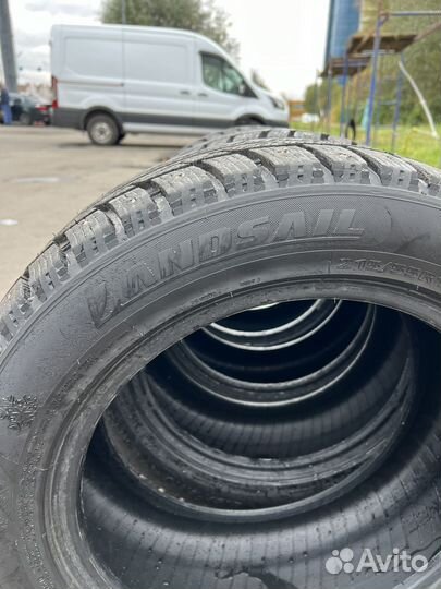 Landsail Winter Lander 215/55 R16
