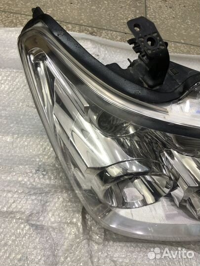 Фара Nissan Patrol Y62 2010-2014 правая