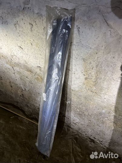 Молдинг двери VW Touareg новый оригинал
