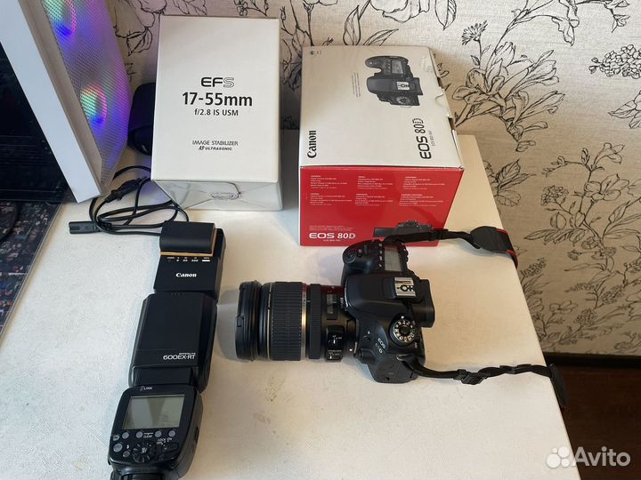 Зеркальный фотоаппарат, комплект