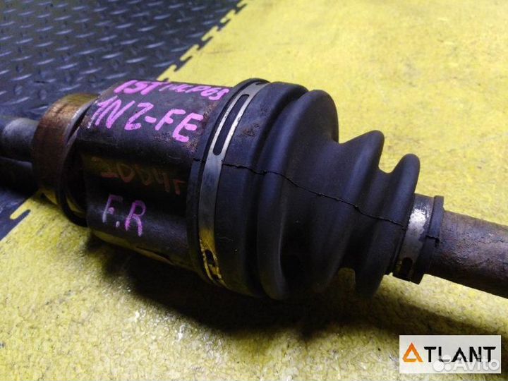 Привод передний правый toyota IST