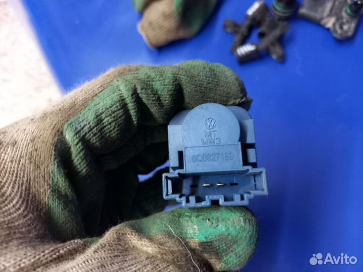 Датчик педали сцепления Volkswagen polo