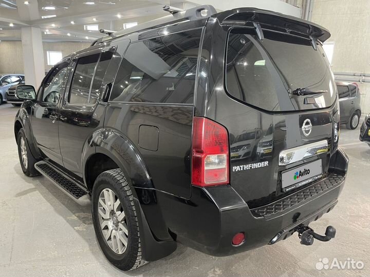 Nissan Pathfinder 2.5 AT, 2011, 152 678 км