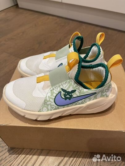 Кроссовки Nike размер US 13C