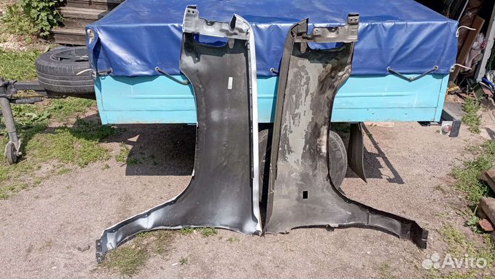 Продаю крылья на опель монтерей