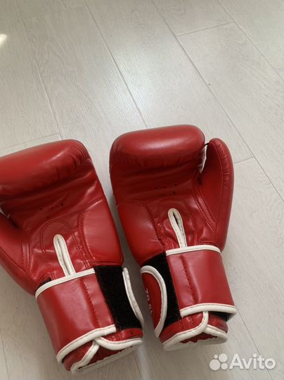 Боксерские перчатки 10 oz green hill