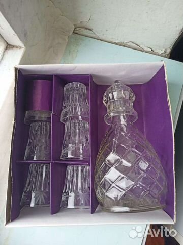 Графин со стопками