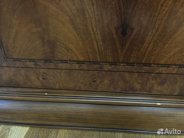 Комод в гостиную