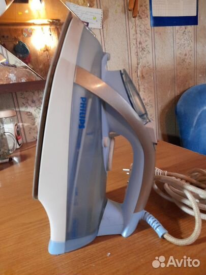 Паровой утюг Philips