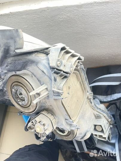 Фары на toyota corolla 150