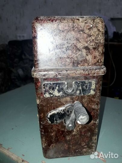 Старинный телефон