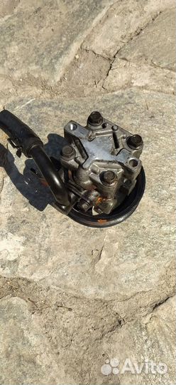 Насос гура Hyundai Santa Fe Classic SM D4EA 2008