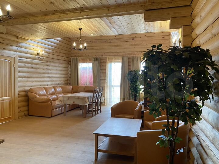 Коттедж 290 м² на участке 25 сот.