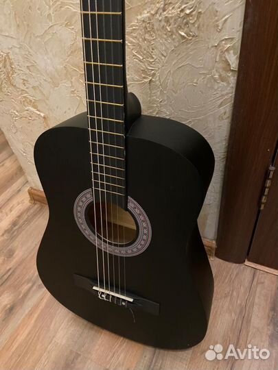 Классическая гитара новая 4/4 и 7/8