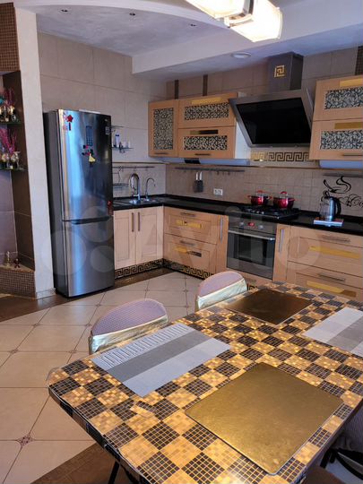 2-к. квартира, 95 м², 4/5 эт.