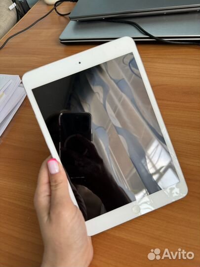Планшет Apple iPad mini 64Gb Wi-Fi