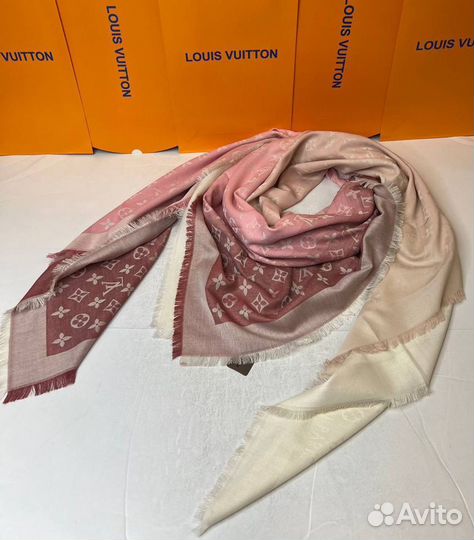 Кашемировый платок Louis Vuitton 140/140