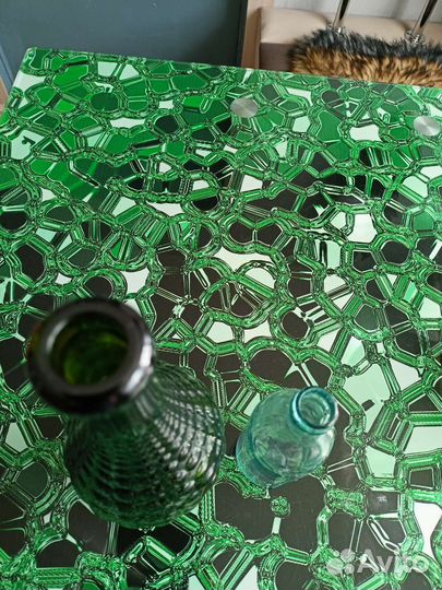 Две бутылки