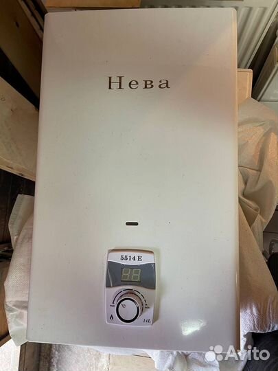 Водонагреватель Нева 5514Е Lux (газовая колонка)