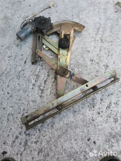 Стеклоподъемный механизм передний левый Газ 31105