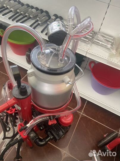 Доилный аппарат для доения 2-ух коз