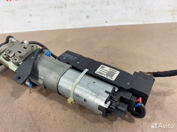 Моторчик крышки багажника Audi A6 S6 4F5 4F 2010